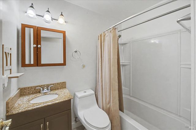 2219 Nottingham Dr, Fairfield, CA 94533