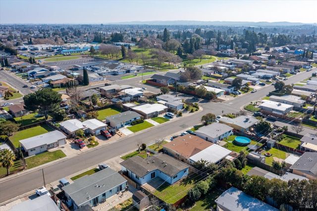 2219 Nottingham Dr, Fairfield, CA 94533