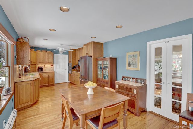 286 Hallock Road, Stony Brook, NY 11790