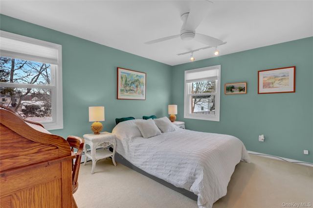 286 Hallock Road, Stony Brook, NY 11790