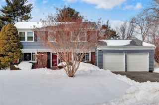 286 Hallock Road, Stony Brook, NY 11790