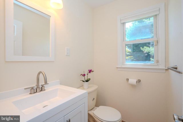 14 DOV PLACE, Kendall Park, NJ 08824
