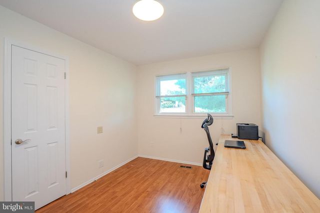 14 DOV PLACE, Kendall Park, NJ 08824