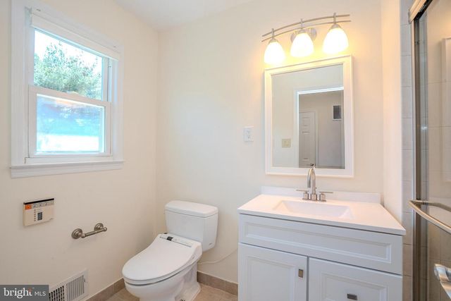 14 DOV PLACE, Kendall Park, NJ 08824