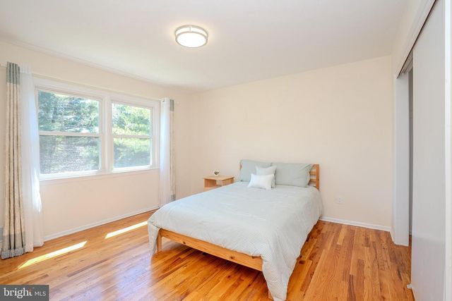 14 DOV PLACE, Kendall Park, NJ 08824