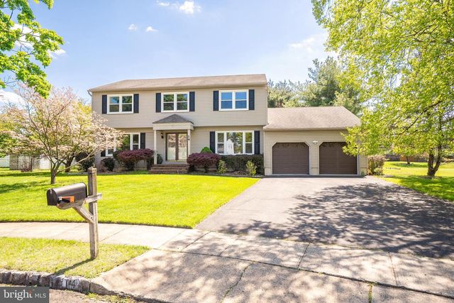 14 DOV PLACE, Kendall Park, NJ 08824