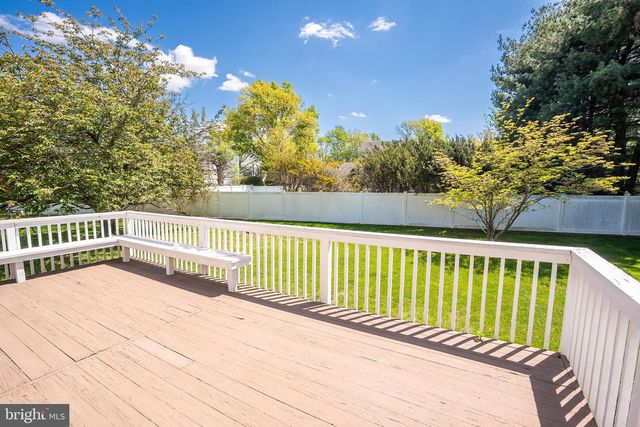 14 DOV PLACE, Kendall Park, NJ 08824