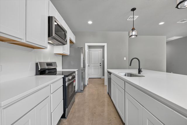2817 Clinton Avenue, Fort Worth, TX 76106
