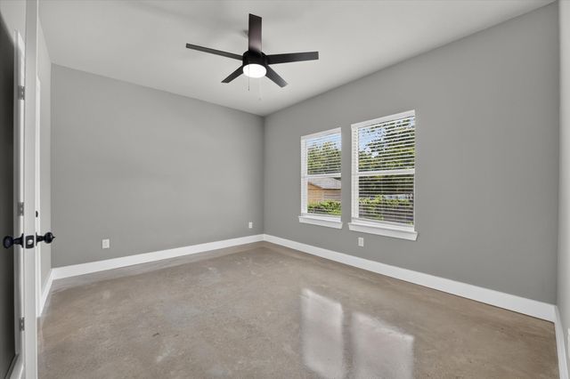 2817 Clinton Avenue, Fort Worth, TX 76106