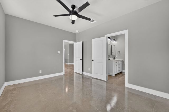 2817 Clinton Avenue, Fort Worth, TX 76106