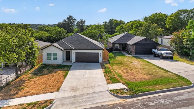 2817 Clinton Avenue, Fort Worth, TX 76106