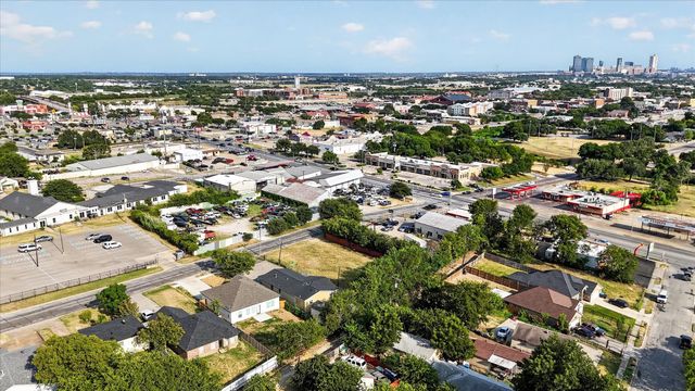 2817 Clinton Avenue, Fort Worth, TX 76106