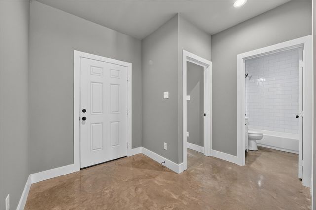 2817 Clinton Avenue, Fort Worth, TX 76106