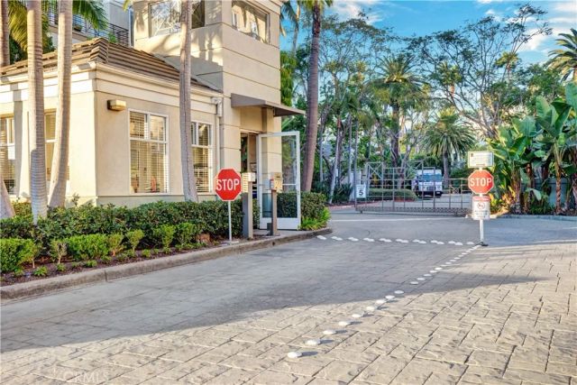 2253 Martin 420, Irvine, CA 92612