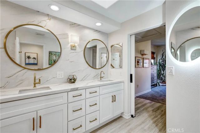 2253 Martin 420, Irvine, CA 92612