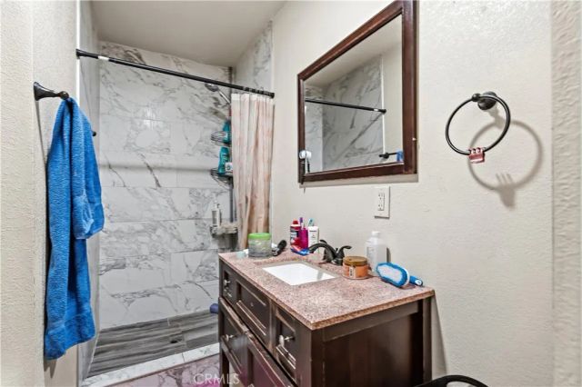 15548 8th, Victorville, CA 92395