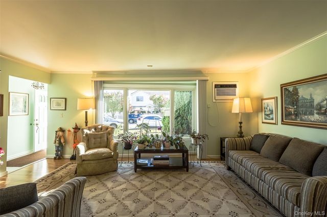 469 E Fulton Street, Long Beach, NY 11561