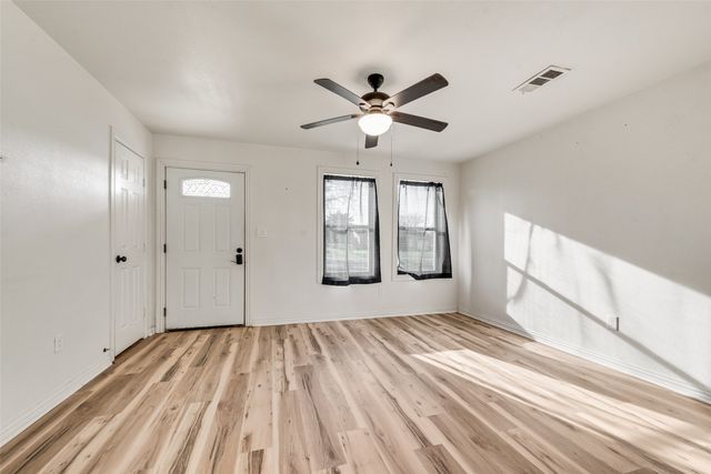 1303 S Medora Street, Terrell, TX 75160