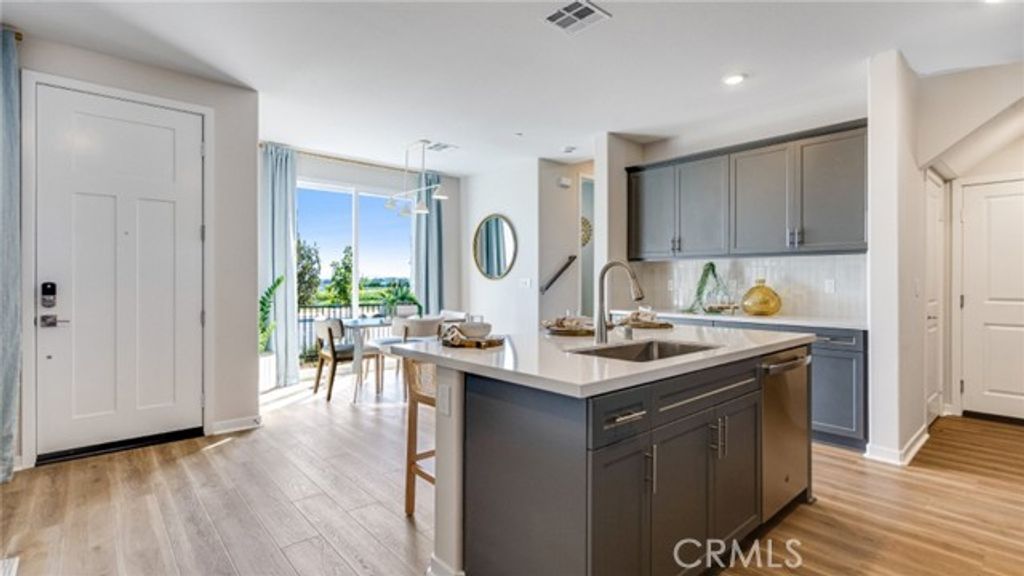 2775 E Amberley Privado, Ontario, CA 91762