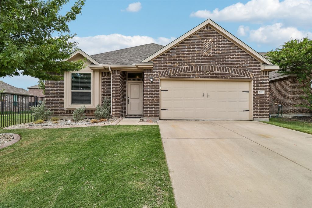 7629 Spring Drive, Watauga, TX 76148 — photo 2