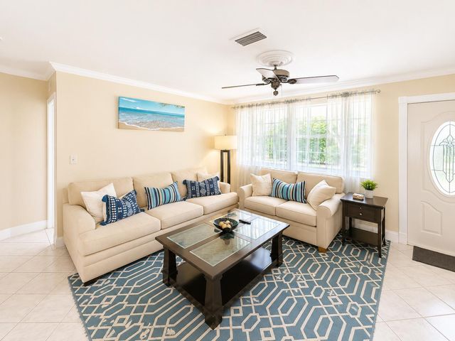 2395 Idlewild Road, Palm Beach Gardens, FL 33410
