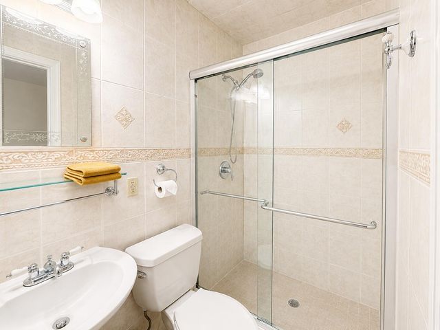 2395 Idlewild Road, Palm Beach Gardens, FL 33410