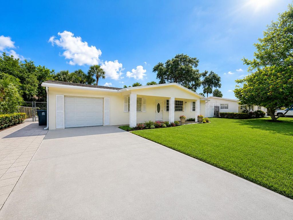 2395 Idlewild Road, Palm Beach Gardens, FL 33410