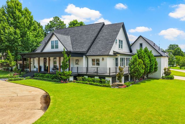 507 Greenhill Park Avenue, Mt Pleasant, TX 75455
