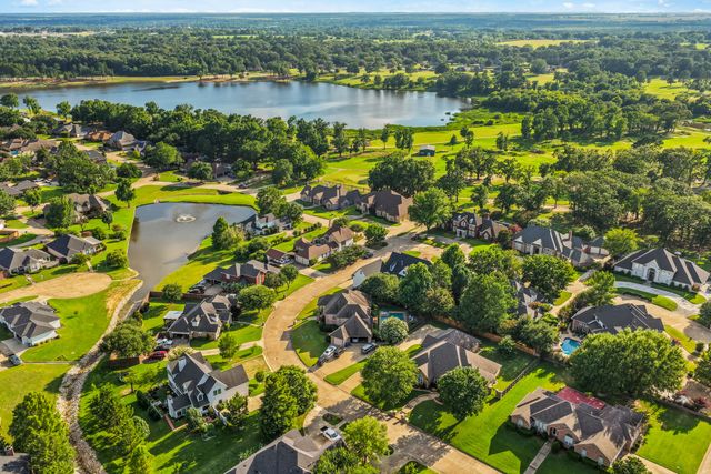 507 Greenhill Park Avenue, Mt Pleasant, TX 75455