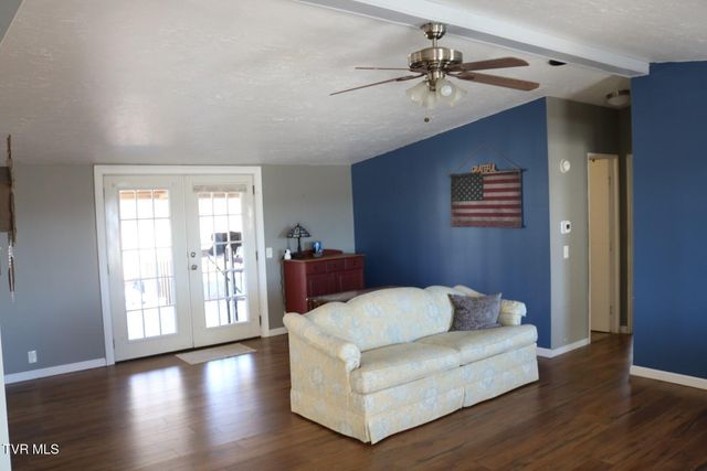 1800 Main Street, Mosheim, TN 37818