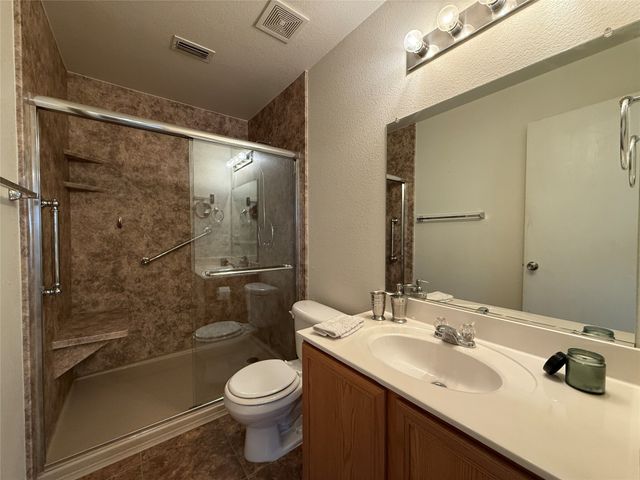 1452 Castle Ridge Road, Fort Worth, TX 76140