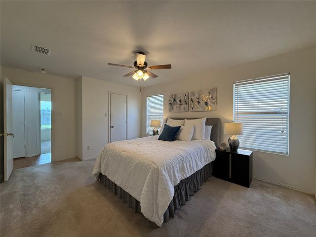 1452 Castle Ridge Road, Fort Worth, TX 76140