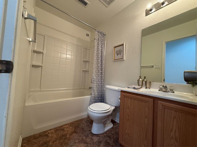 1452 Castle Ridge Road, Fort Worth, TX 76140