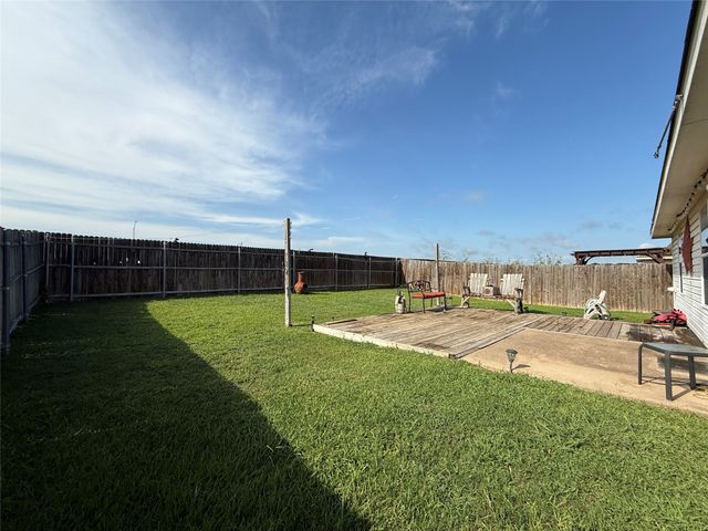 1452 Castle Ridge Road, Fort Worth, TX 76140