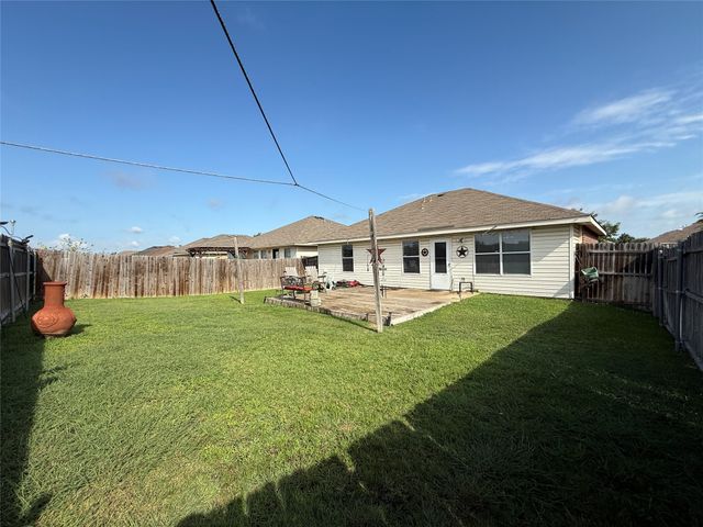 1452 Castle Ridge Road, Fort Worth, TX 76140
