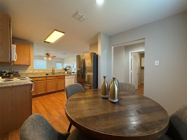 1452 Castle Ridge Road, Fort Worth, TX 76140