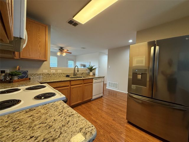1452 Castle Ridge Road, Fort Worth, TX 76140