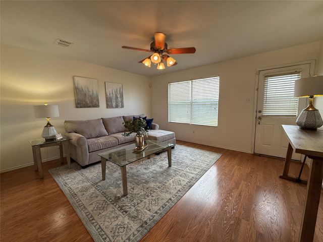 1452 Castle Ridge Road, Fort Worth, TX 76140