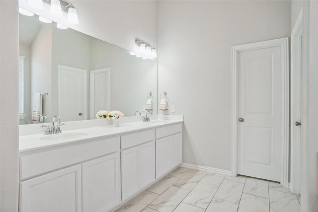 200 Arveson Avenue, Fort Worth, TX 76131