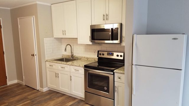 40 Cochituate Rd 40, Framingham, MA 01701