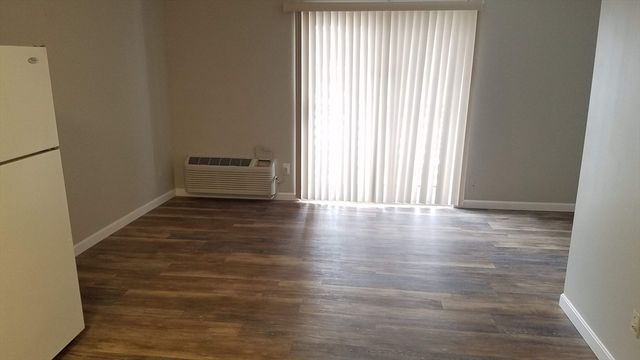 40 Cochituate Rd 40, Framingham, MA 01701