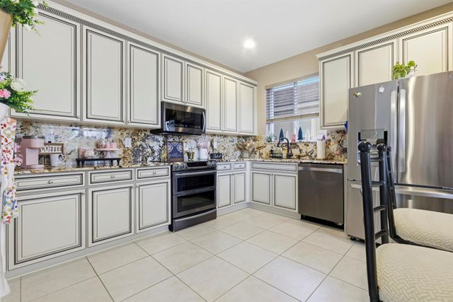 11011 SW Dunhill Court, Port St Lucie, FL 34987