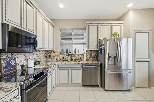 11011 SW Dunhill Court, Port St Lucie, FL 34987