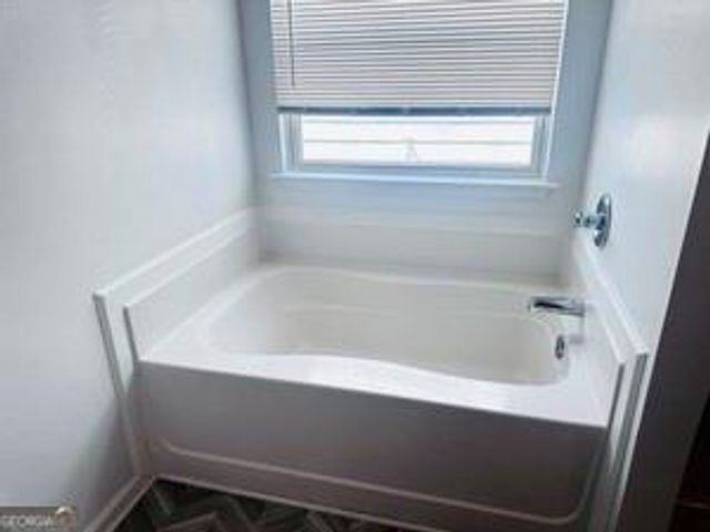 9432 Lakeview Road, Union City, GA 30291