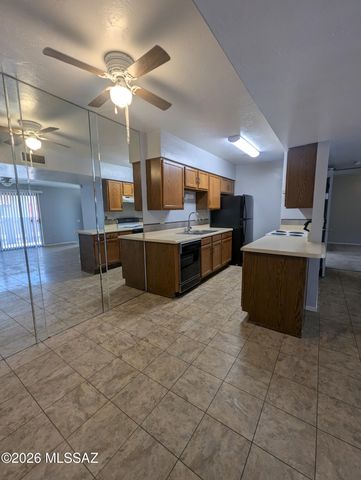 9420 E Speedway Blvd Unit 15, Tucson, AZ 85710
