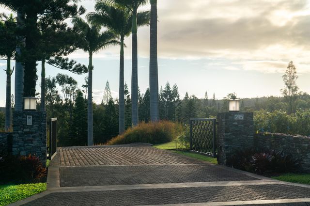 215 Plantation Club Dr, Lahaina, HI 96761