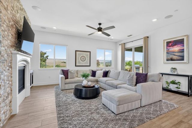 1087 Catalina Way, El Dorado Hills, CA 95762