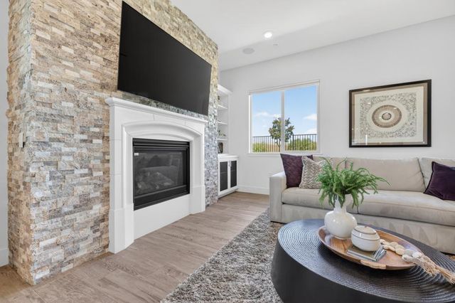 1087 Catalina Way, El Dorado Hills, CA 95762