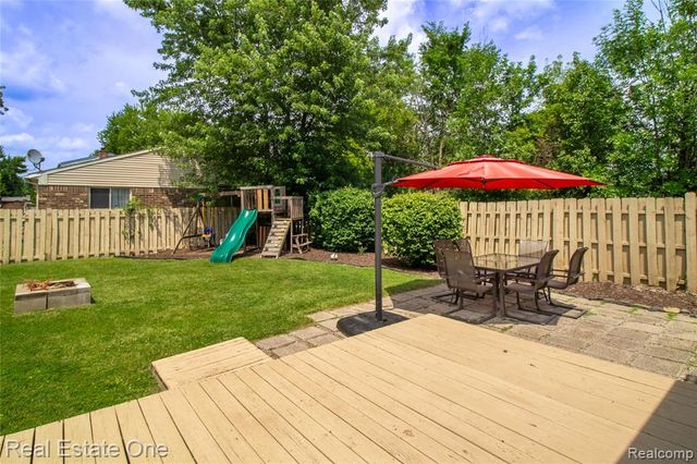 44220 Saltz Road, Canton, MI 48187