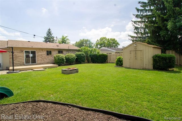 44220 Saltz Road, Canton, MI 48187